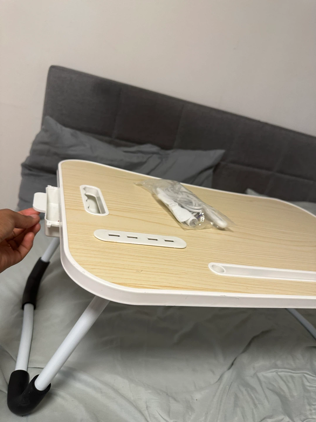 Foldable Laptop Bed Tray with USB Fan and Light - photo 3