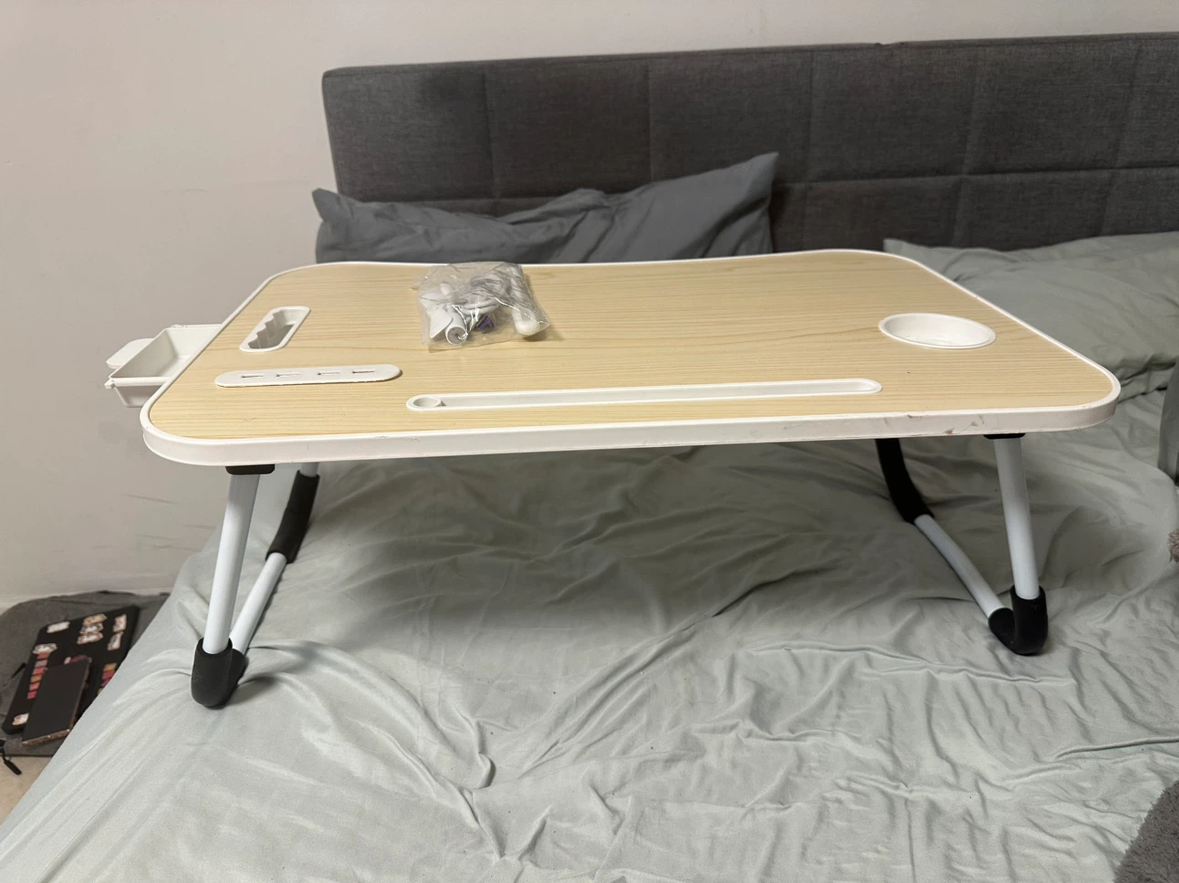 Foldable Laptop Bed Tray with USB Fan and Light - photo 5