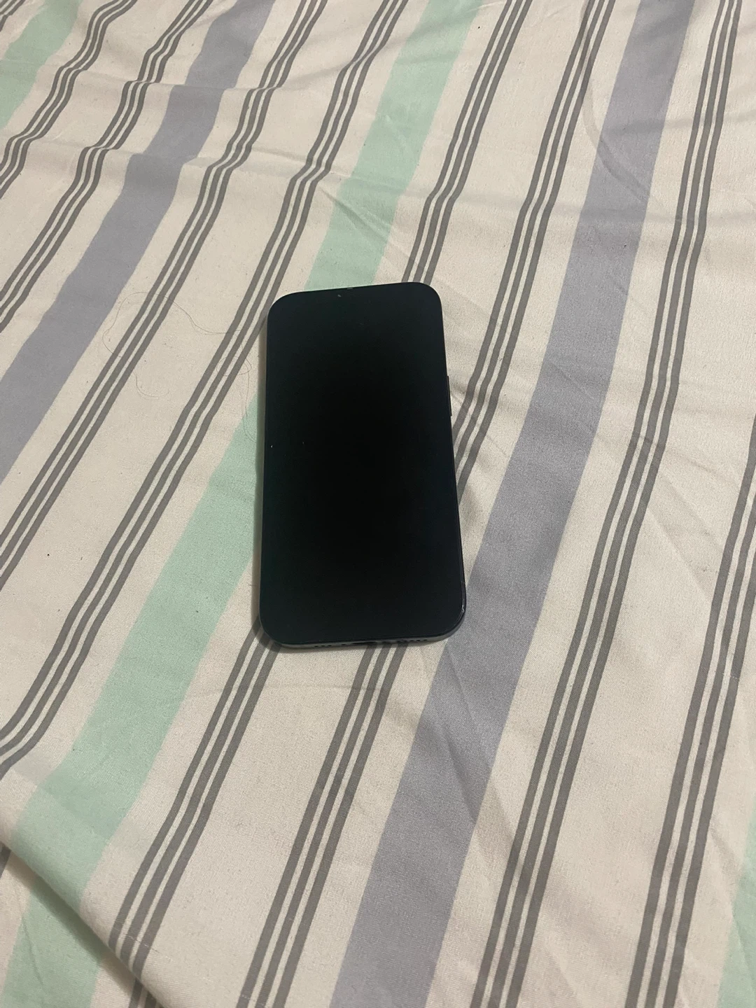 Apple iPhone 15 - Space Black