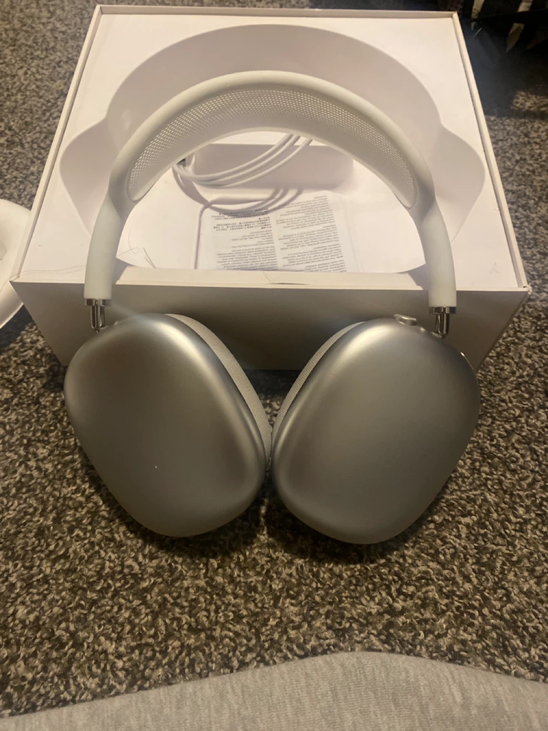 Apple AirPods Max Silver Headphones - photo 4