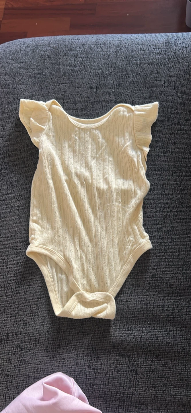 Baby Girl Clothes Sized 12-18M - photo 3