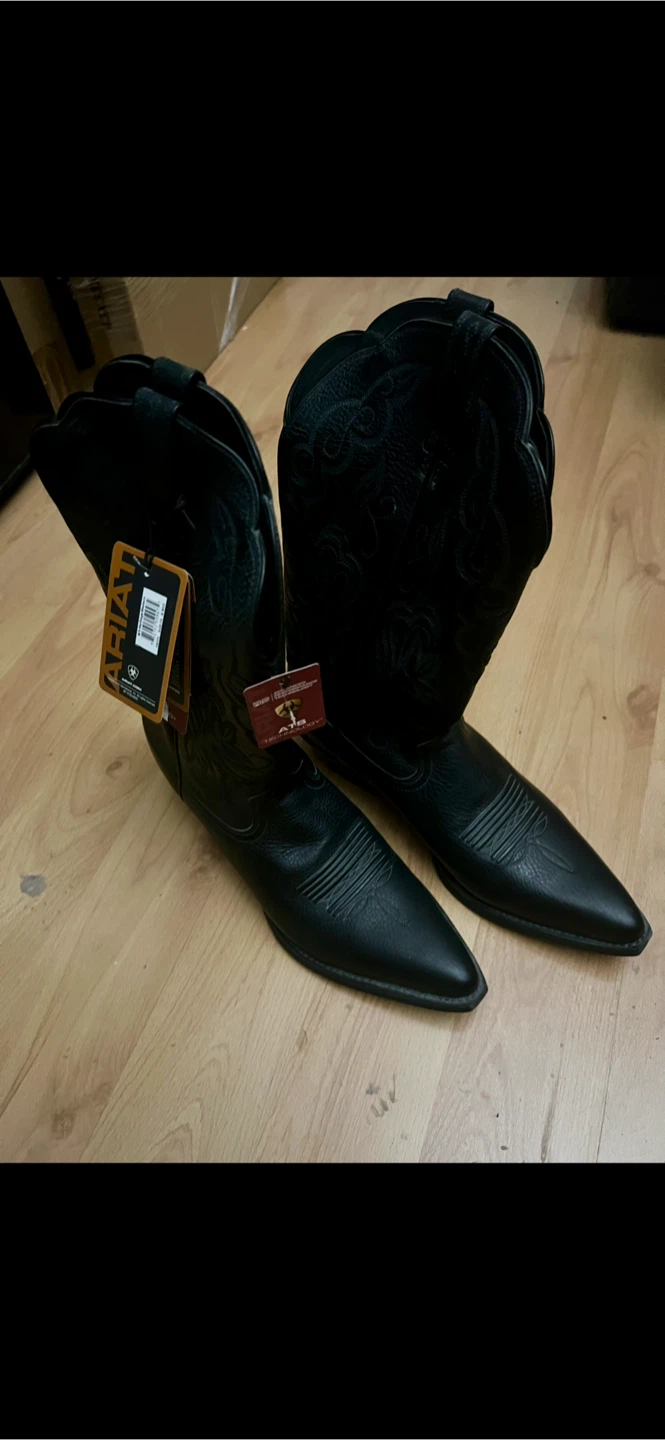 Ariat Black Cowgirl Boots