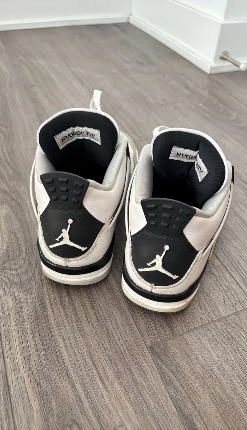Air Jordan 4 Retro Sneakers - photo 2
