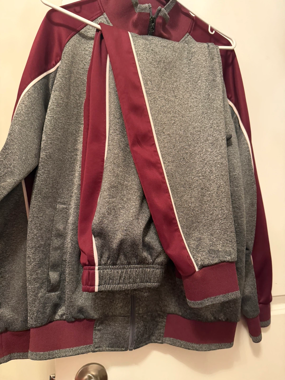 Grey & Maroon Tracksuit Set size large - photo 3