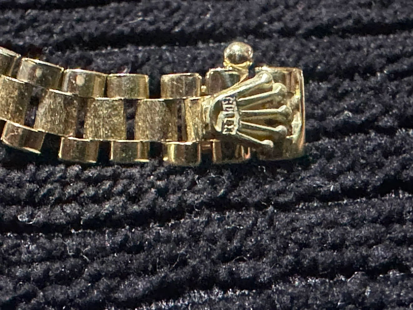 Gold necklace Rolex style