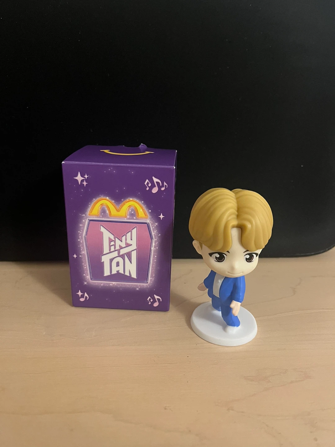 BTS J-Hop Figure - photo 2
