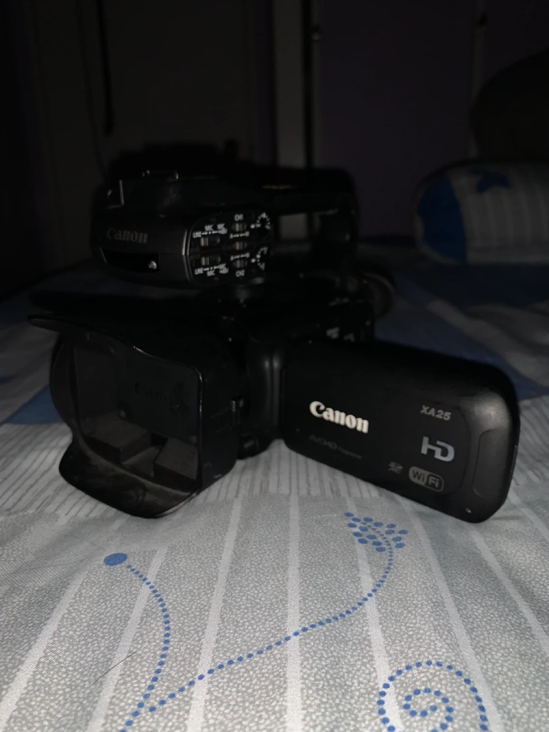 Canon XA25 HD Camcorder - photo 2