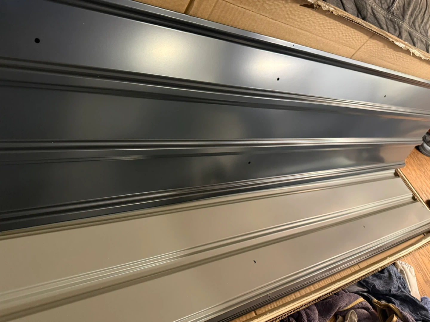 16 Dark Grey & Tan Metal Siding Panels - photo 3