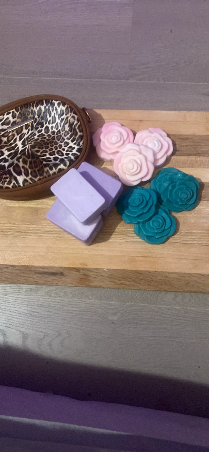 👜🧼 Handmade Bundle – Cute Handbag + Shea Butter Soap