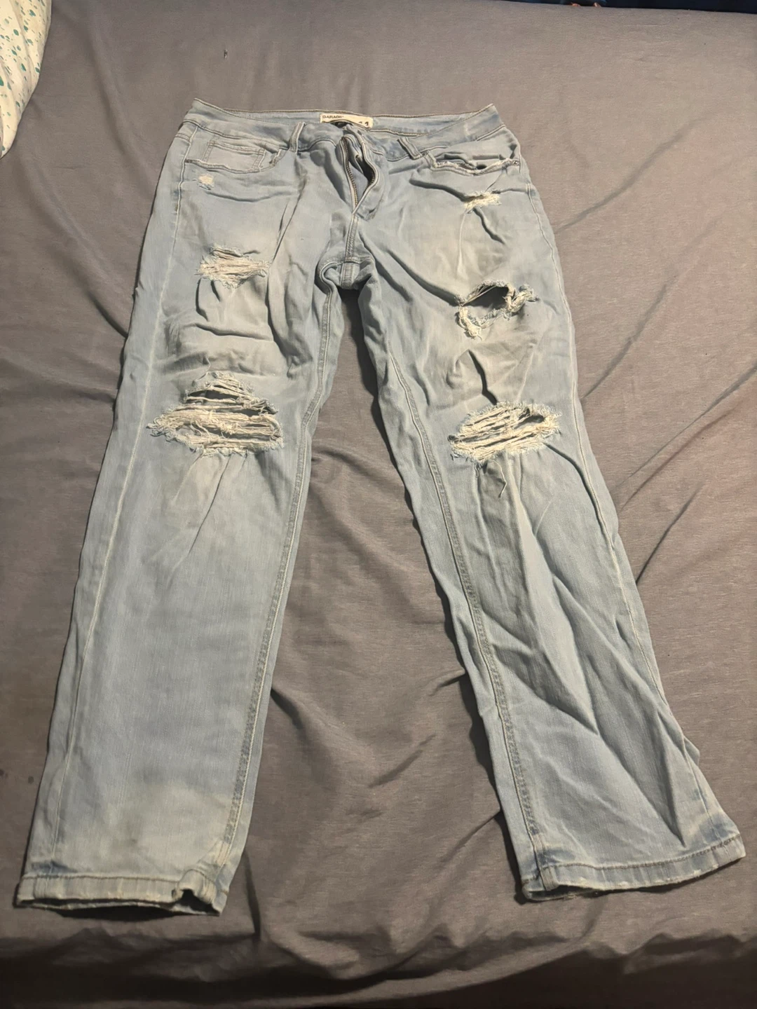 Light Wash Distressed Denim Jeans - Garage Size 11
