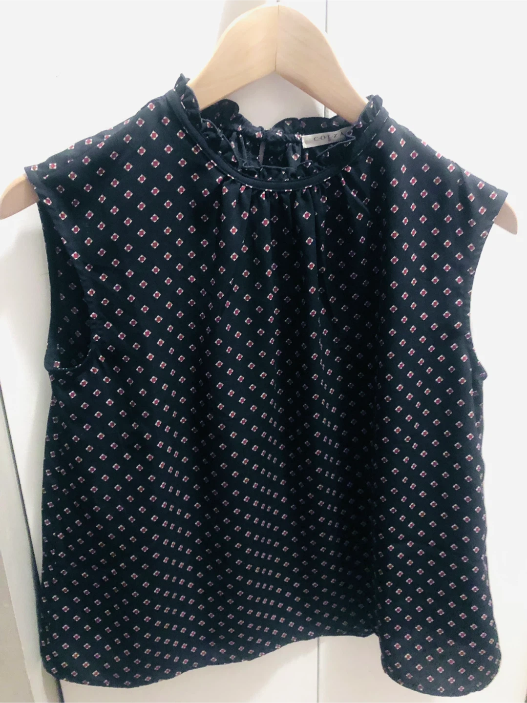 NEW COLZA Sleeveless Blouse - Size M