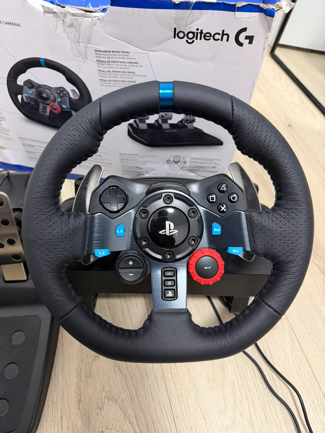 Logitech G920 Driving Force Racing Wheel and Floor Pedals - photo 2