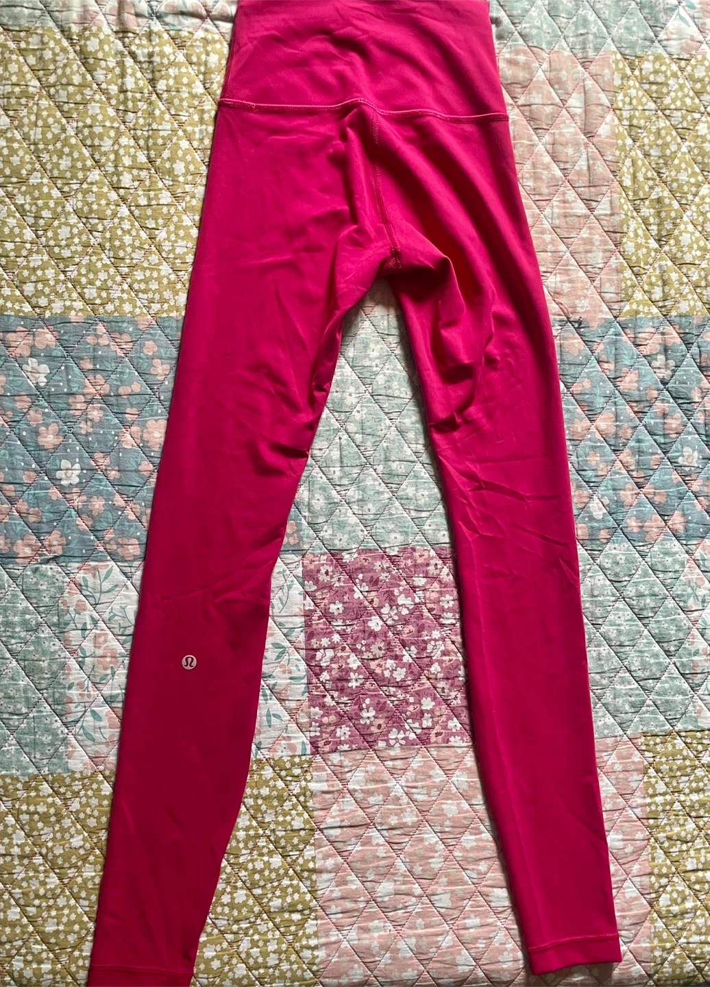 Lulu Lemon Leggings- Hot Pink - photo 2