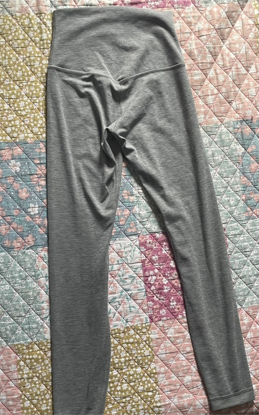Lulu Lemon Leggings- Grey - photo 2