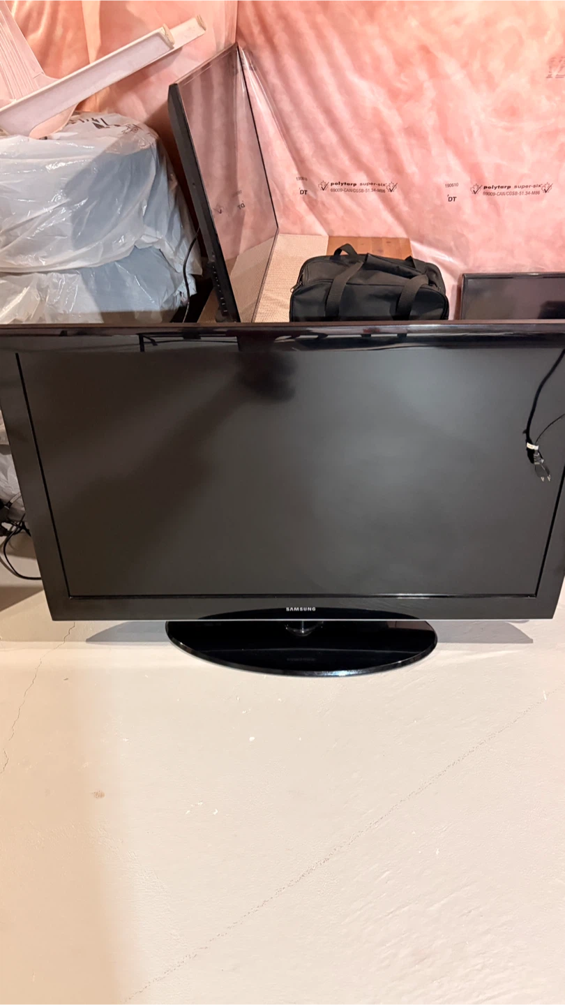 Samsung 46” LCD TV – LN46A550P3F | Working Condition