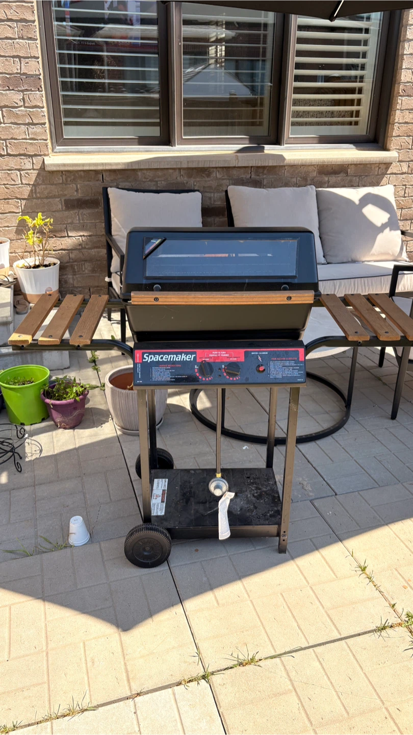 Spacemaker Propane BBQ Grill – Works Great | Lava Rock Style