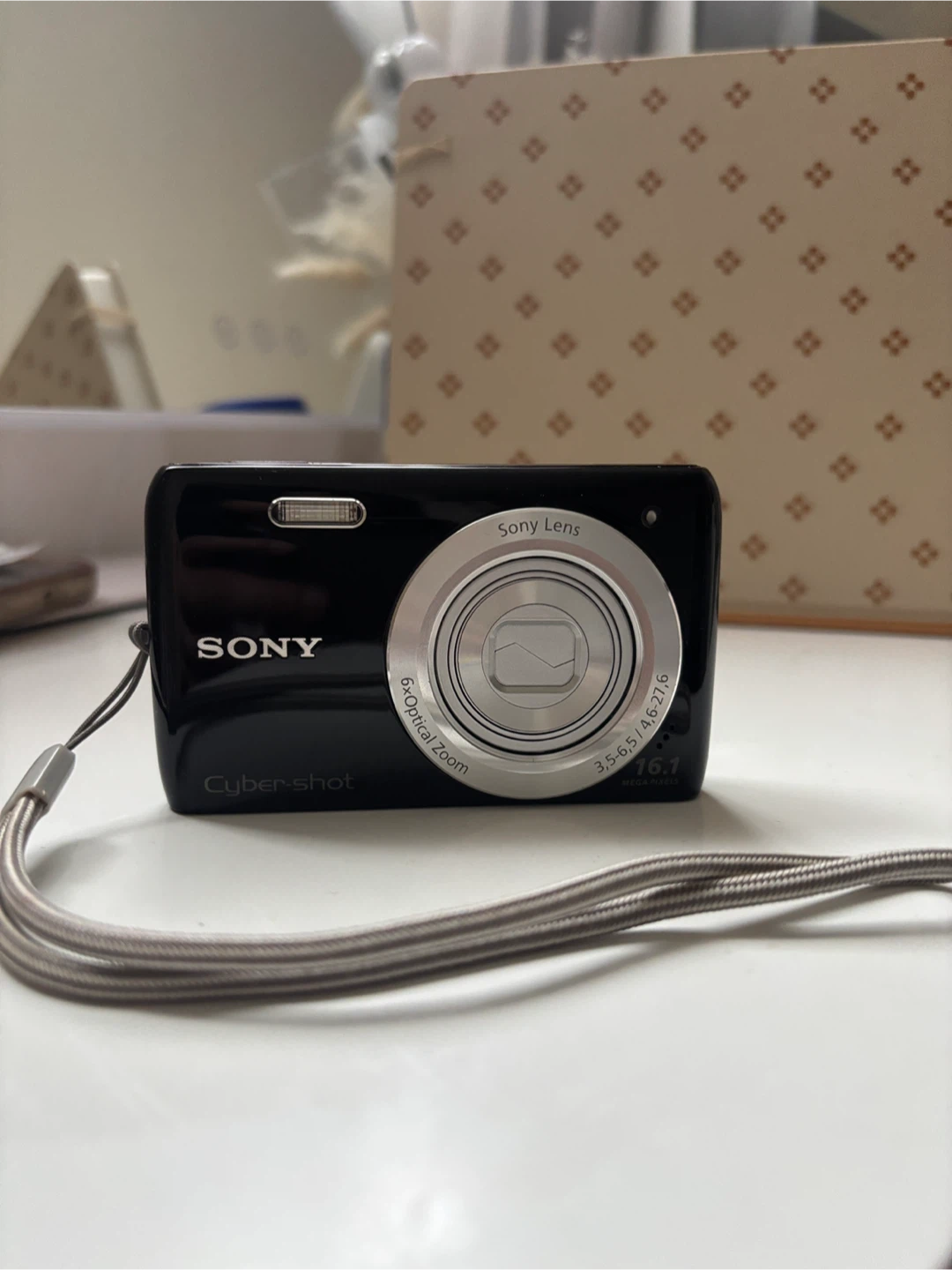 Sony Cyber-shot Digital Camera - photo 2