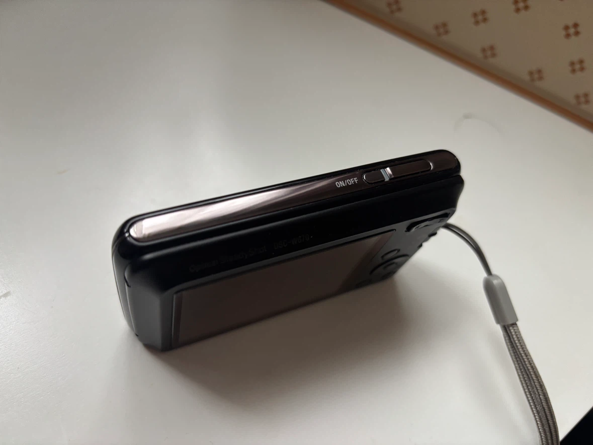 Sony Cyber-shot Digital Camera - photo 5