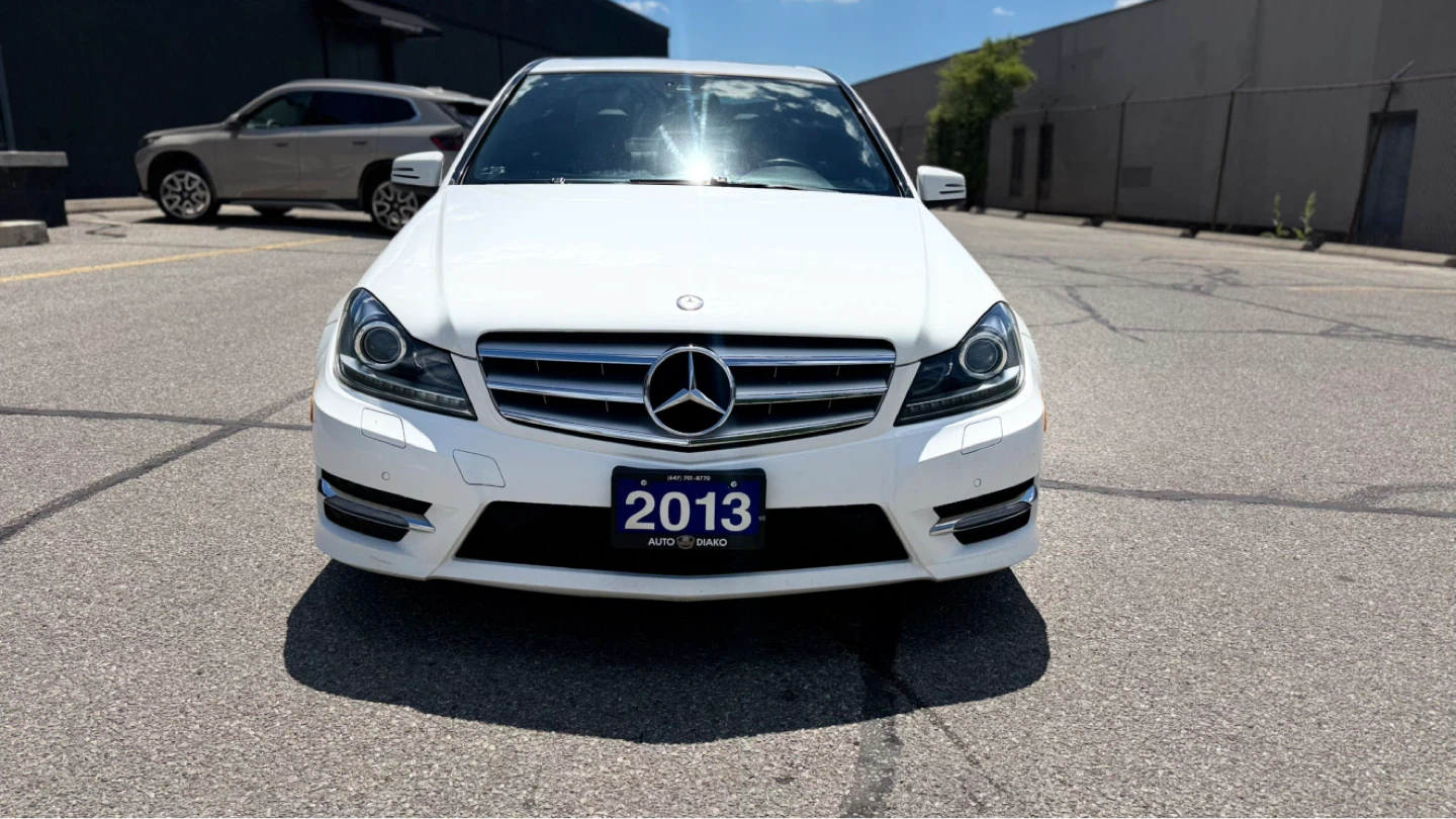2013 Mercedes-Benz C300 4MATIC Sedan - photo 2