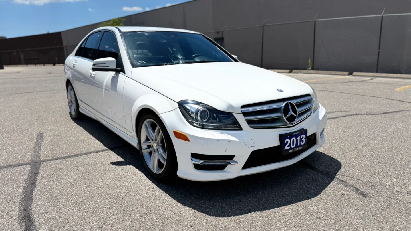 2013 Mercedes-Benz C300 4MATIC Sedan - photo 3