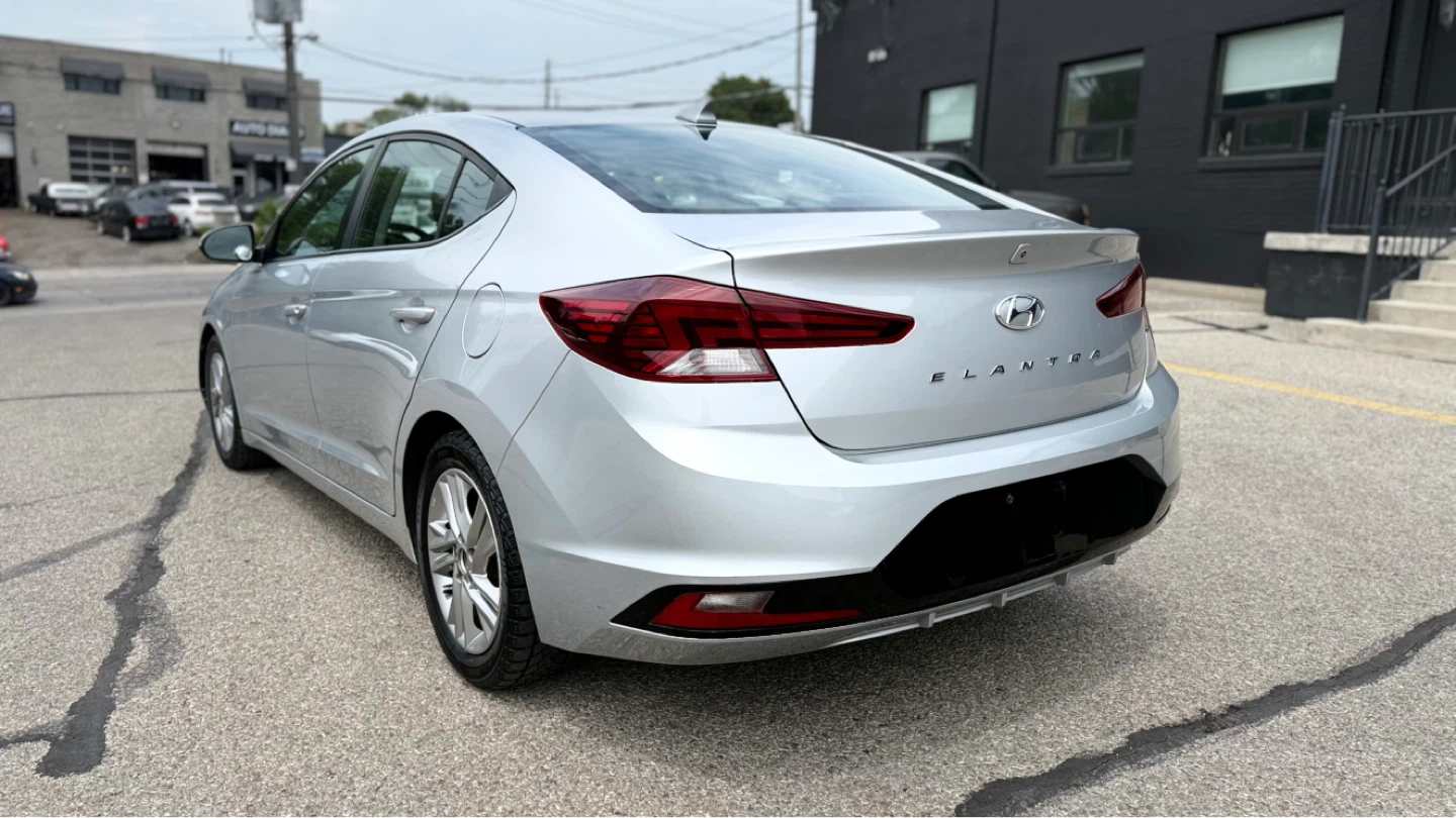 2020 Hyundai Elantra - photo 4