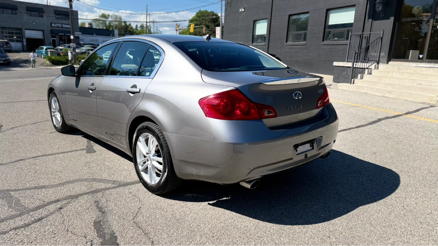 2009 Infiniti G37x Sedan - photo 4