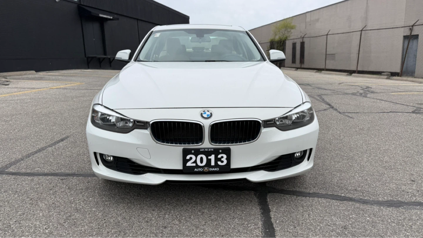 2013 BMW 328i Sedan - photo 2