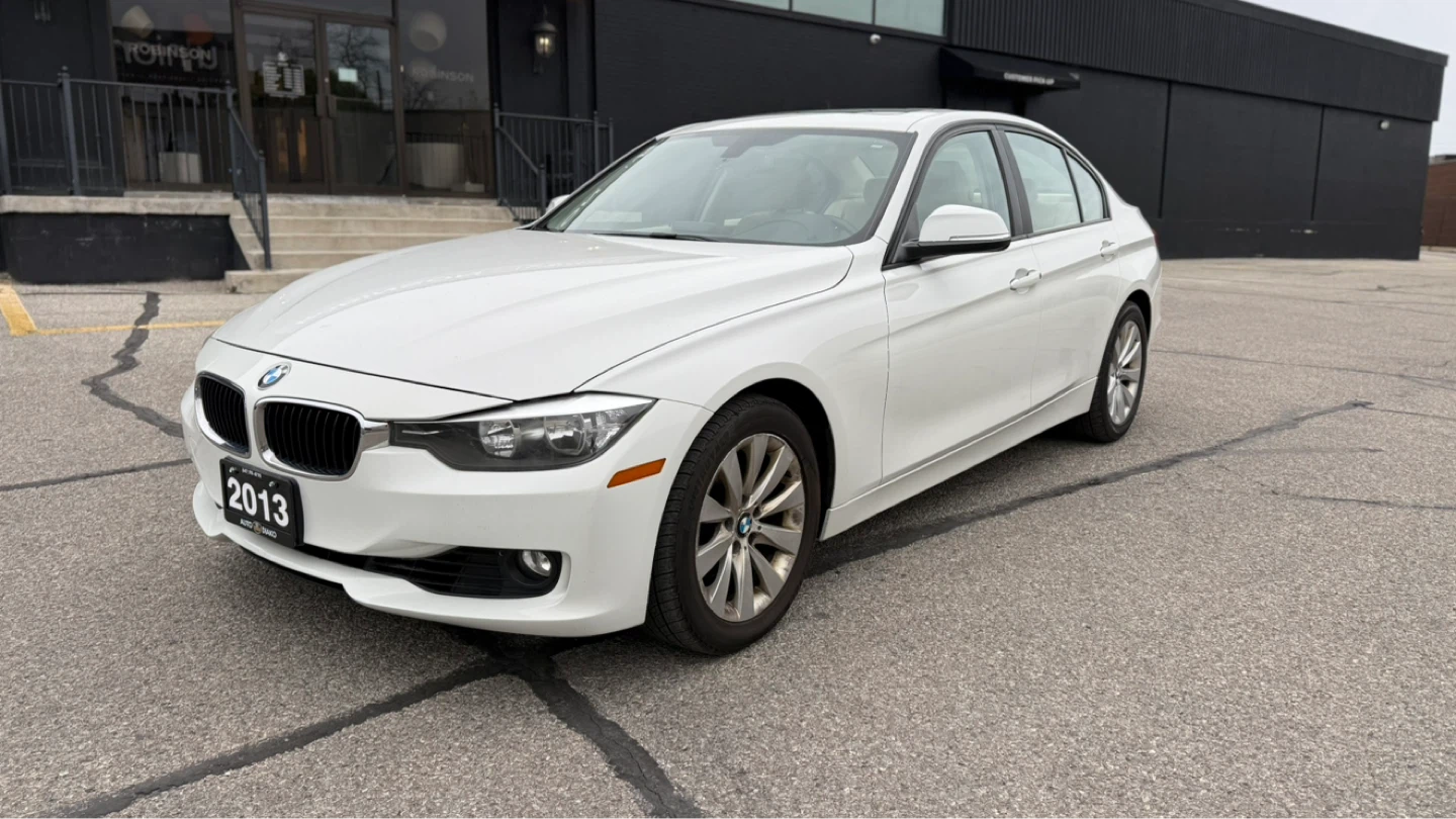 2013 BMW 328i Sedan - photo 3