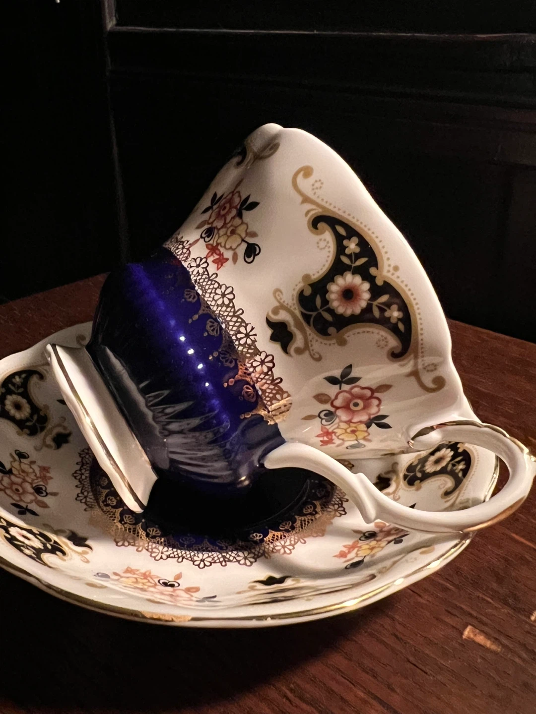 Royal Albert Dorchester Teacup and Saucer Set - photo 3