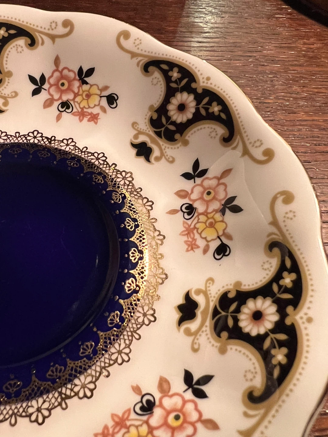 Royal Albert Dorchester Teacup and Saucer Set - photo 4