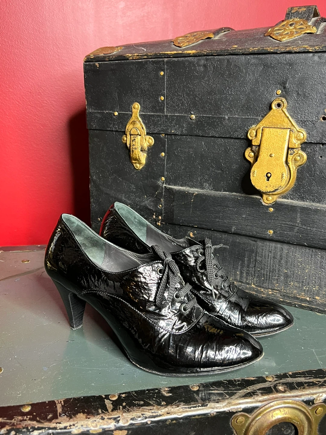 Vintage, size 9, Black Patent Lace-up Heels - photo 3