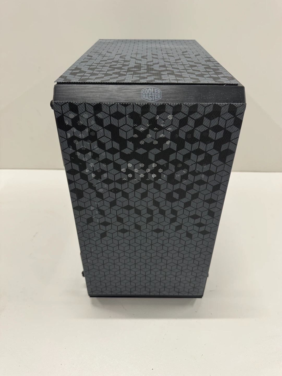 Cooler Master Computer Case - photo 4