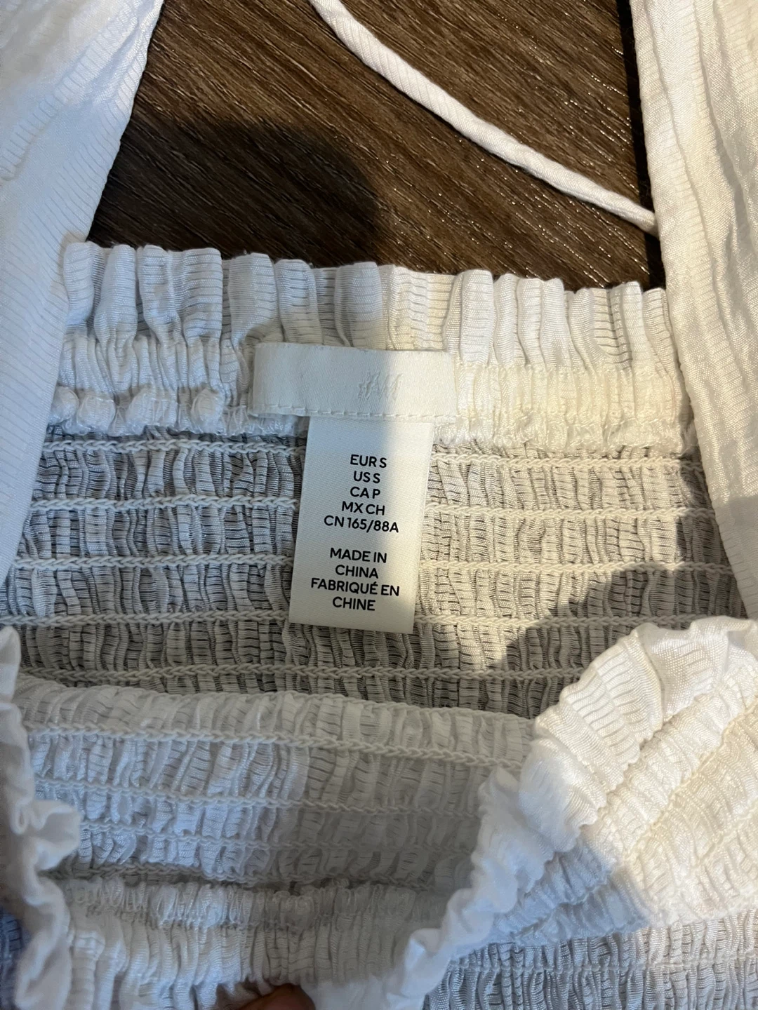 H&M White Smocked Puff Sleeve Top Size S - photo 4