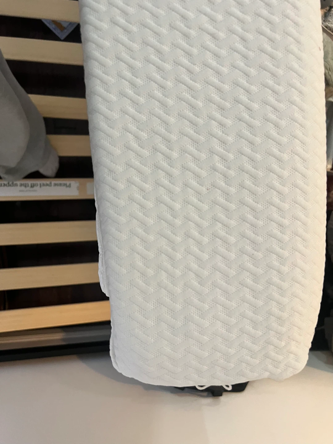 MUST GO White full Size Mattress with Cover - photo 3