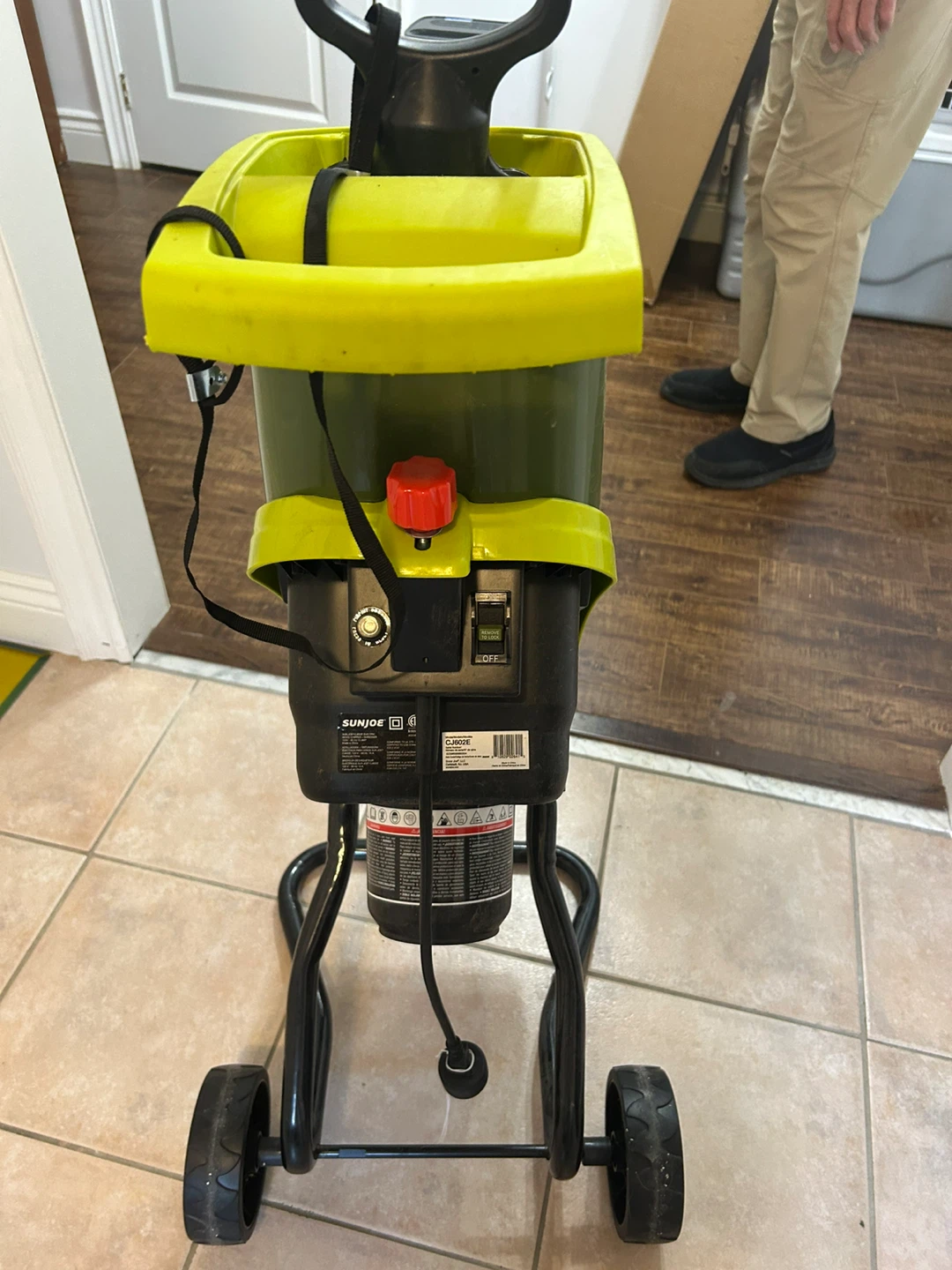Sun Joe Electric Chipper Shredder 15-Amp - photo 2