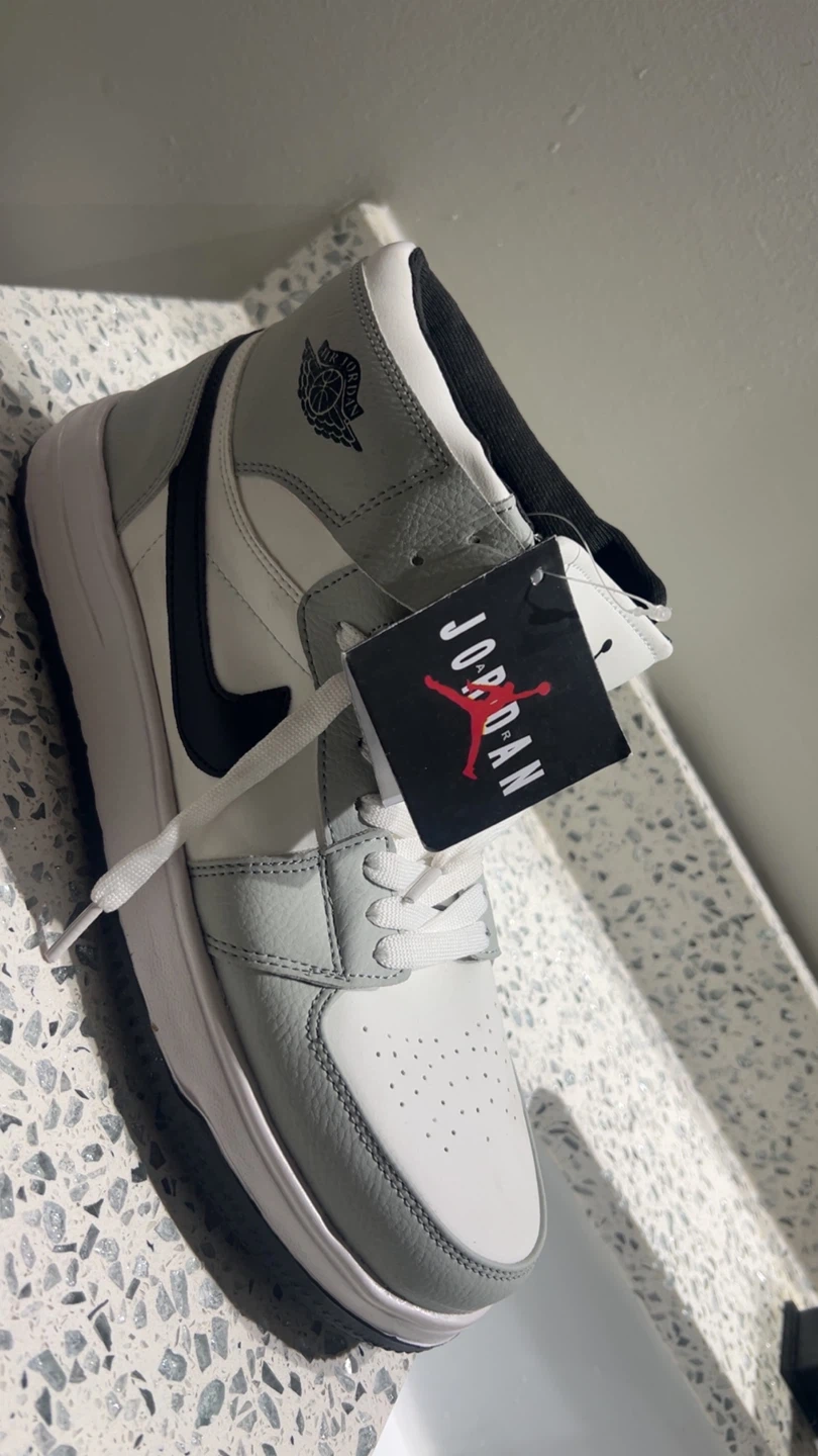 Jordan 1 Flight Sneakers - photo 2