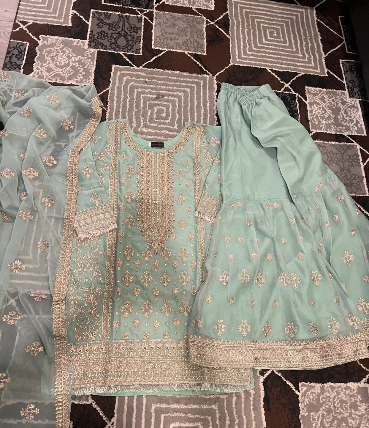 Embellished Pakistani Shalwar Kameez - photo 2
