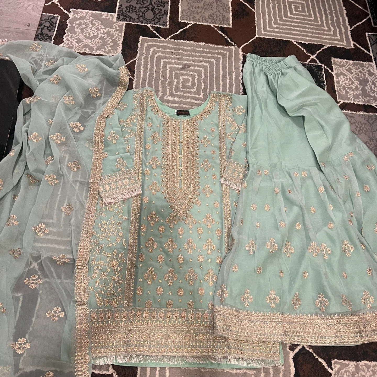 Embellished Pakistani Shalwar Kameez - photo 3