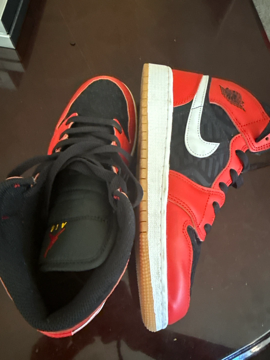 Air Jordan 1 Mid SE GS "Light Smoke Grey"