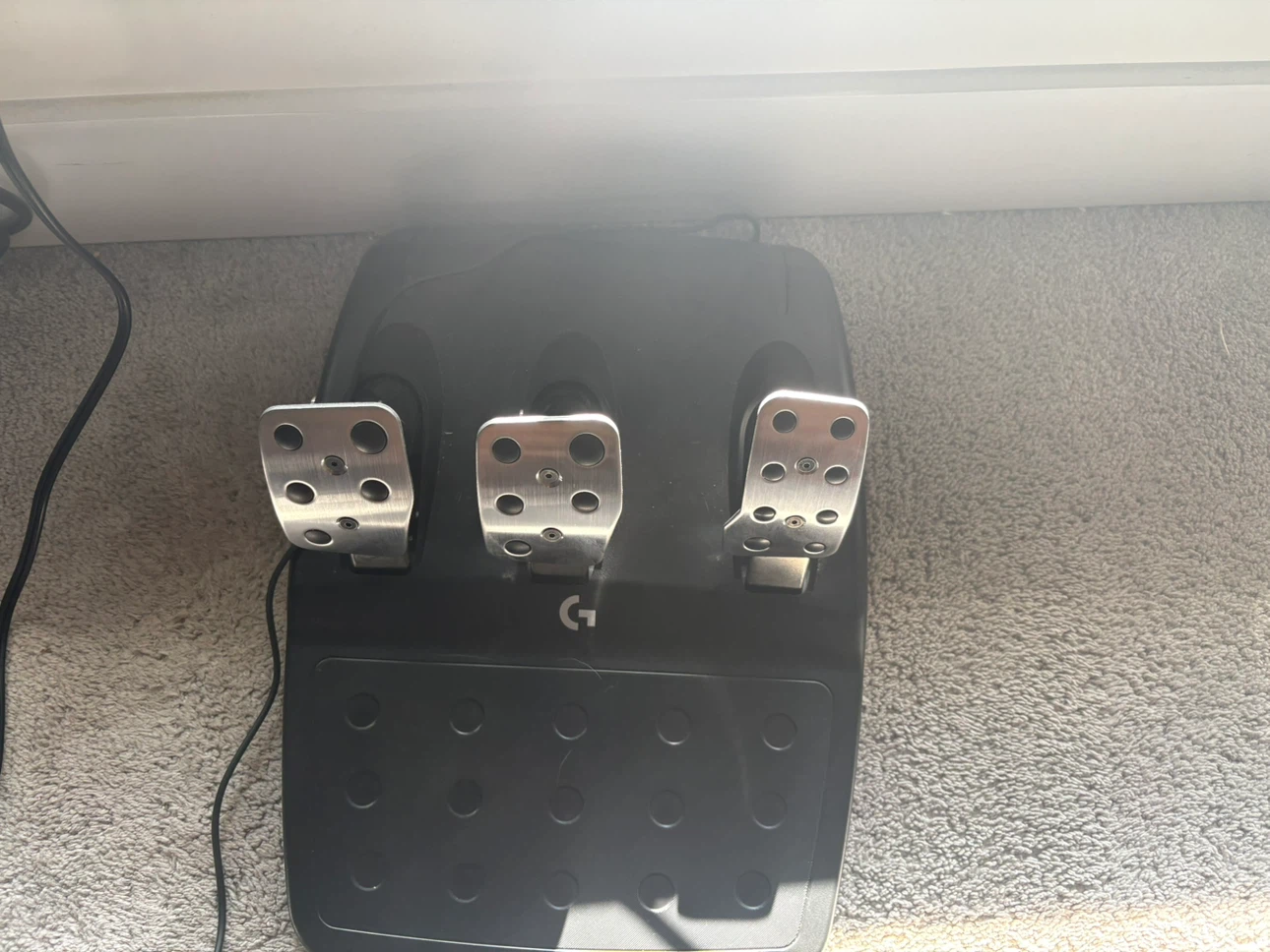 Logitech G923 Racing Wheel and Pedals+ Shifter - photo 3