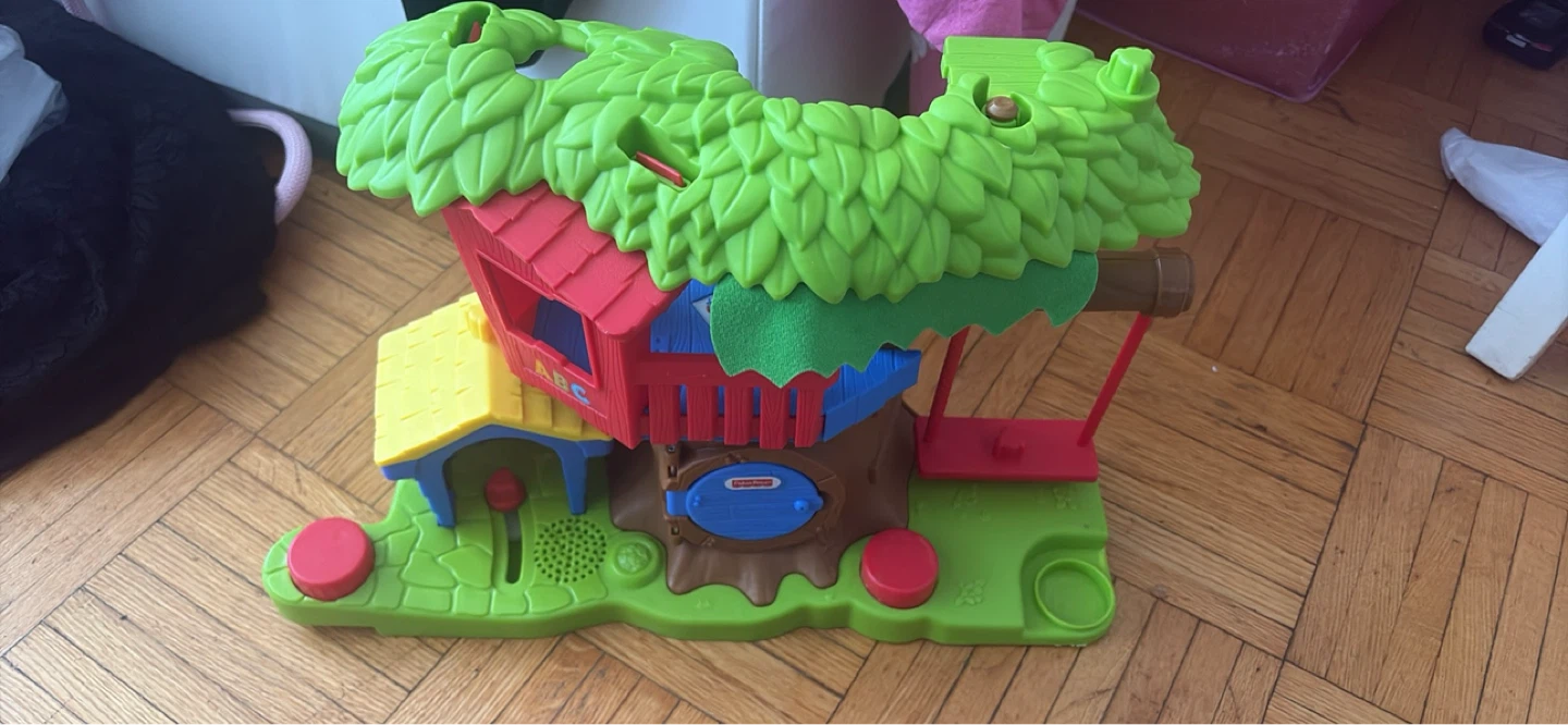 Fisher-Price Little People Treehouse Playset