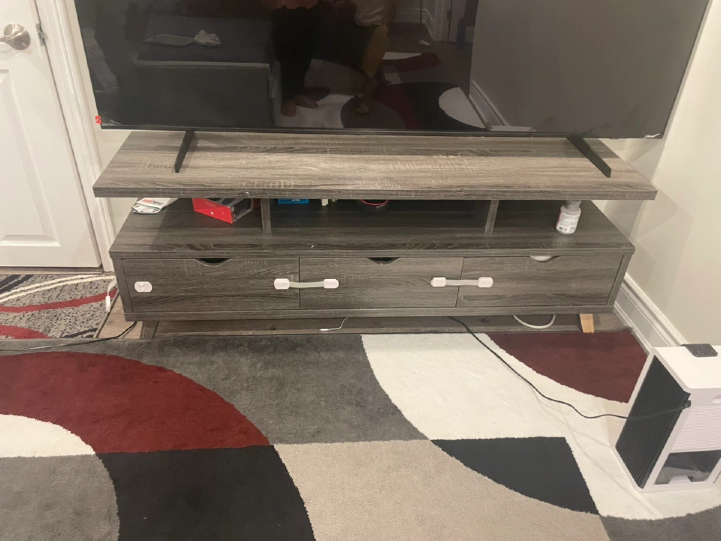 Tv stand & cupboard - photo 3