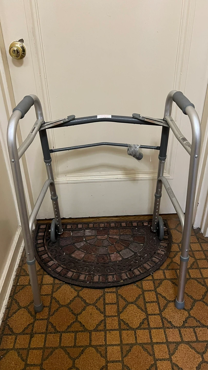 Height Adjustable 2-Wheeled Folding Mobility Aid - photo 2
