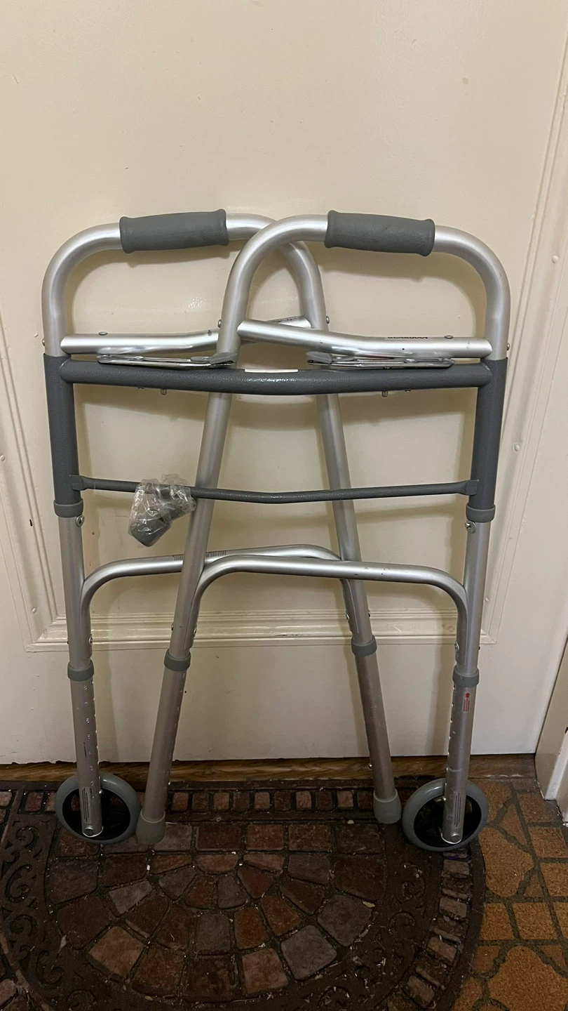 Height Adjustable 2-Wheeled Folding Mobility Aid - photo 4