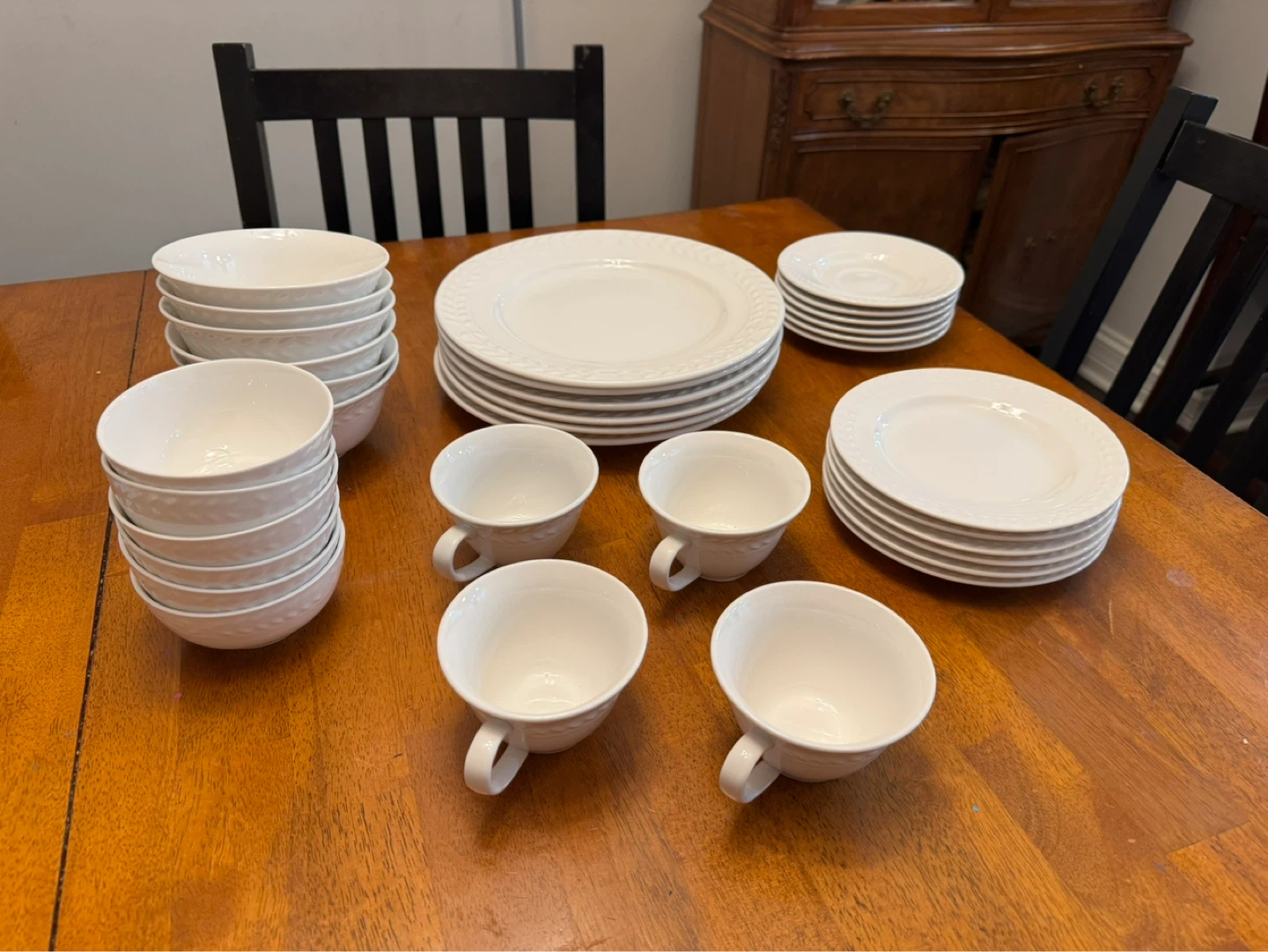 White Dinnerware Set with Embossed Rim - photo 2