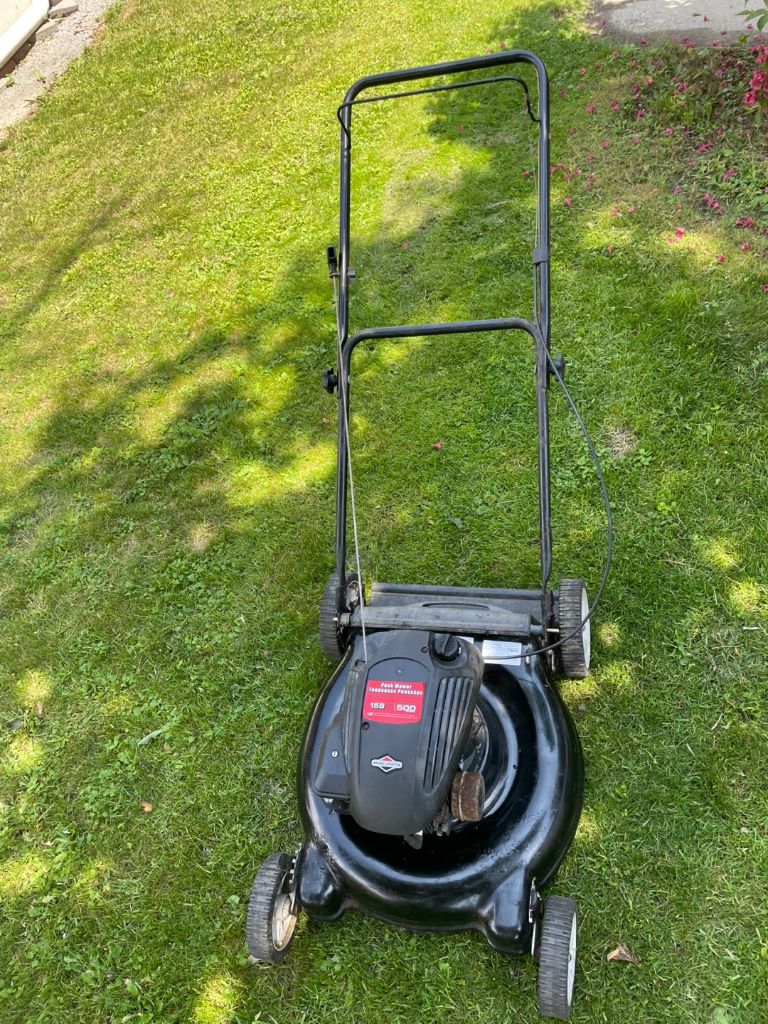 Gas push lawnmower