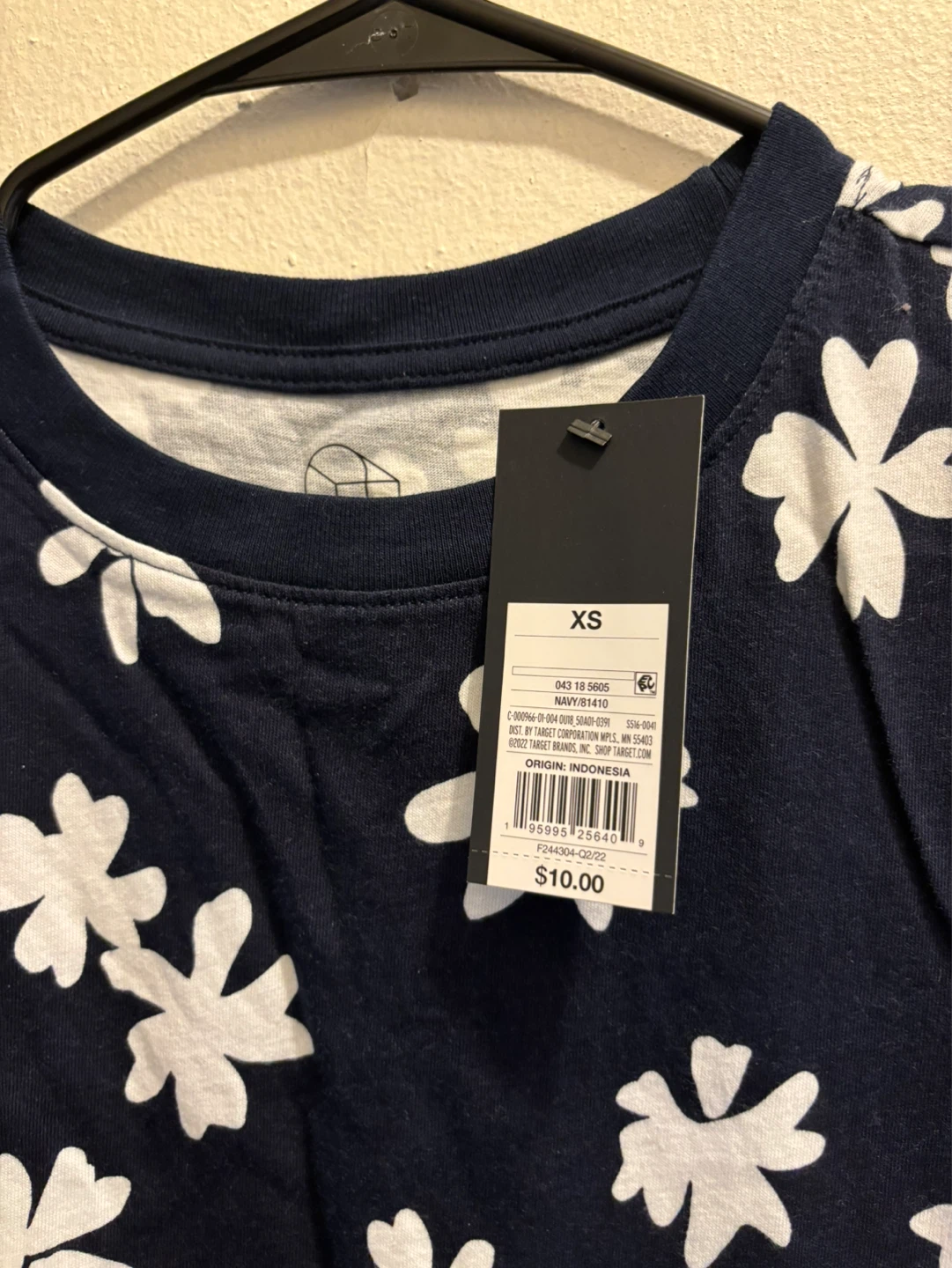 NEW-Target Short Sleeve T-Shirt Navy Floral XS - photo 2