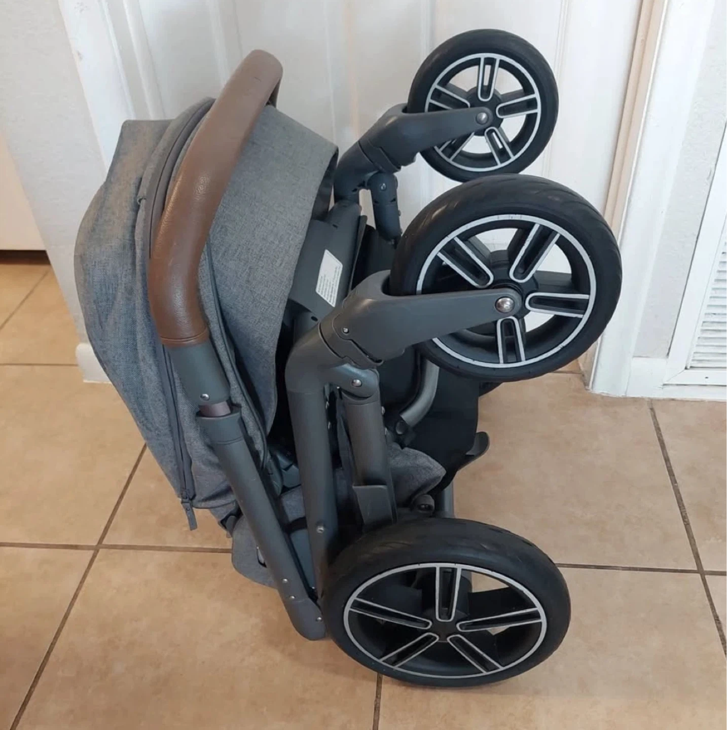 Nuna Stroller, bassinet and Car Seat Travel System - photo 2