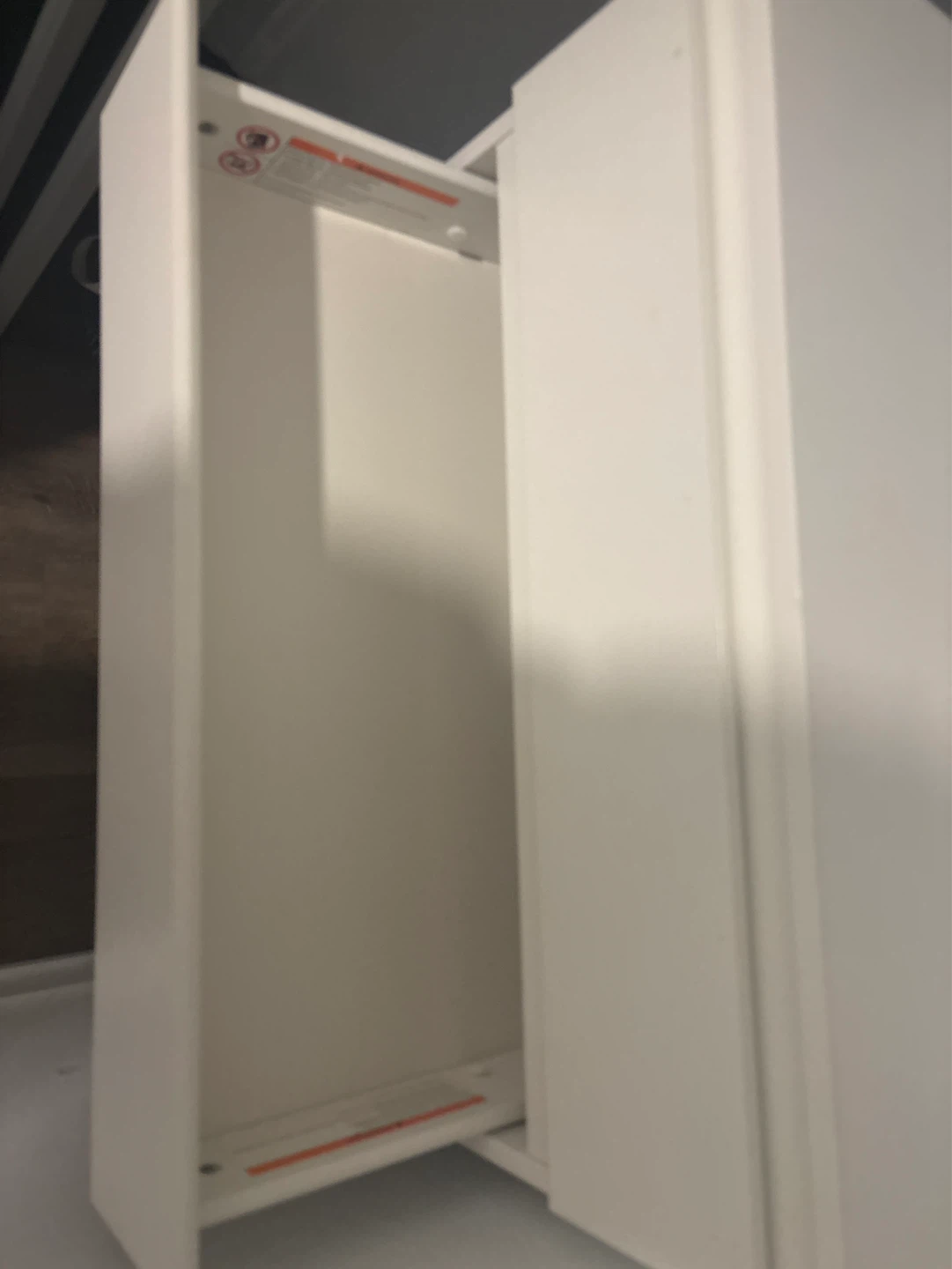 White 6-Drawer Dresser - photo 2