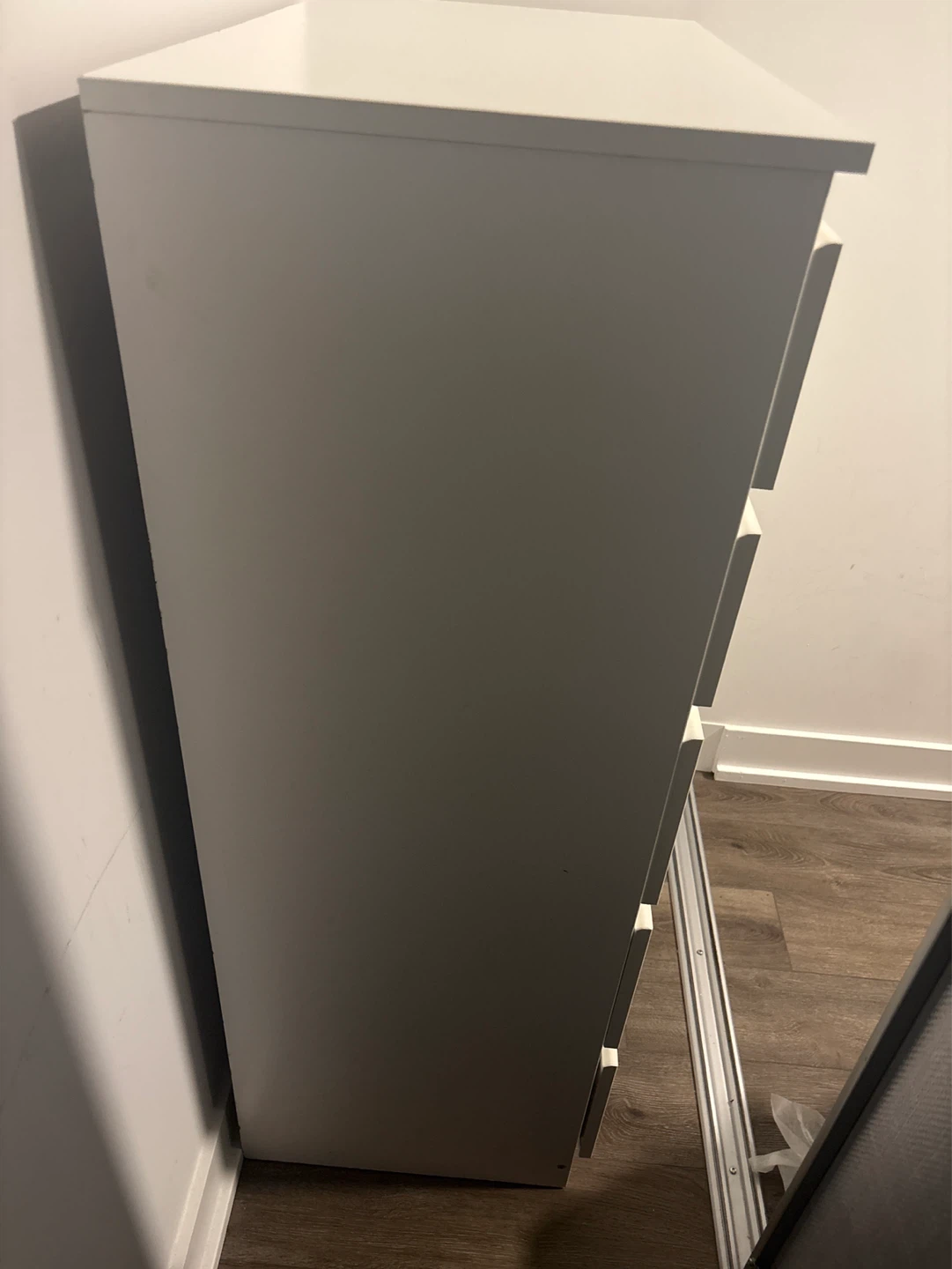 White 6-Drawer Dresser - photo 3